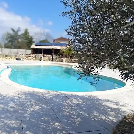 Maison & Dependance 9 Pers Avec Piscine Holiday home Le Pian-sur-Garonne