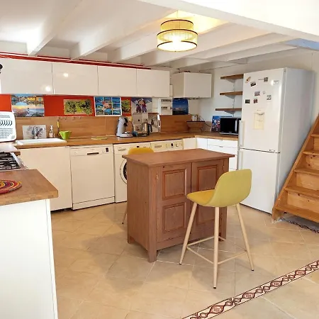 Ferienhaus 3 Gites 16 pers Piscine