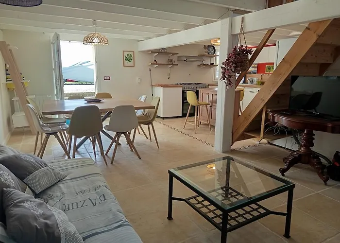 別荘 3 16 Pers Piscine Le Pian-sur-Garonne